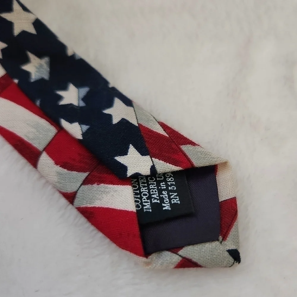 Beans McGee Vintage 90's Patriotic Red White Blue American Flag Necktie Tie